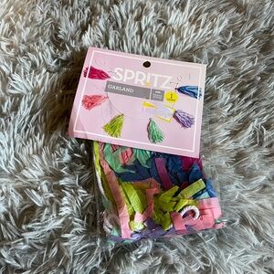 NWT Spritz multicolor garland